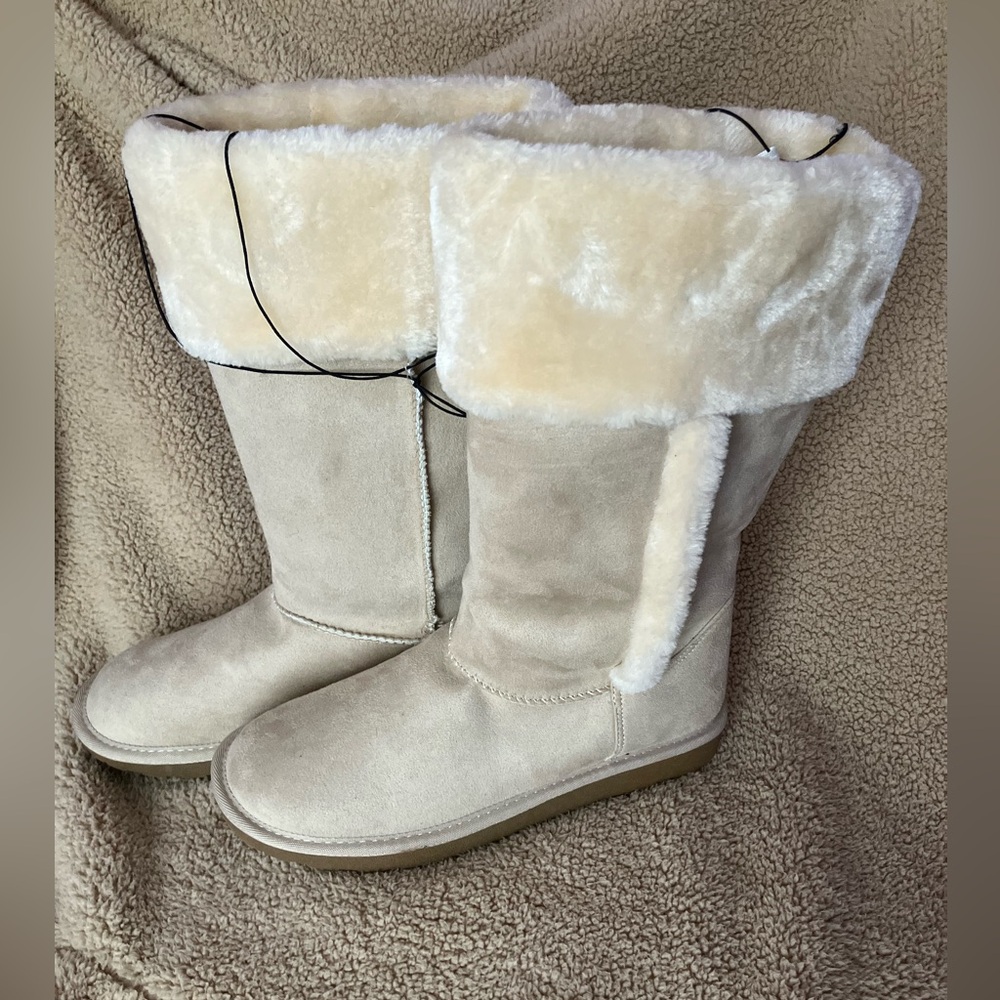 Cream Cozy Faux-Suede Women's Winter Boots - Picture 5 of 12
